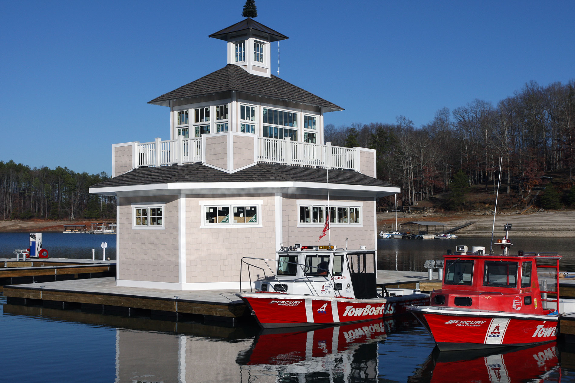 Floating Platforms & Fuel Docks Floating Docks Manufacturing Company